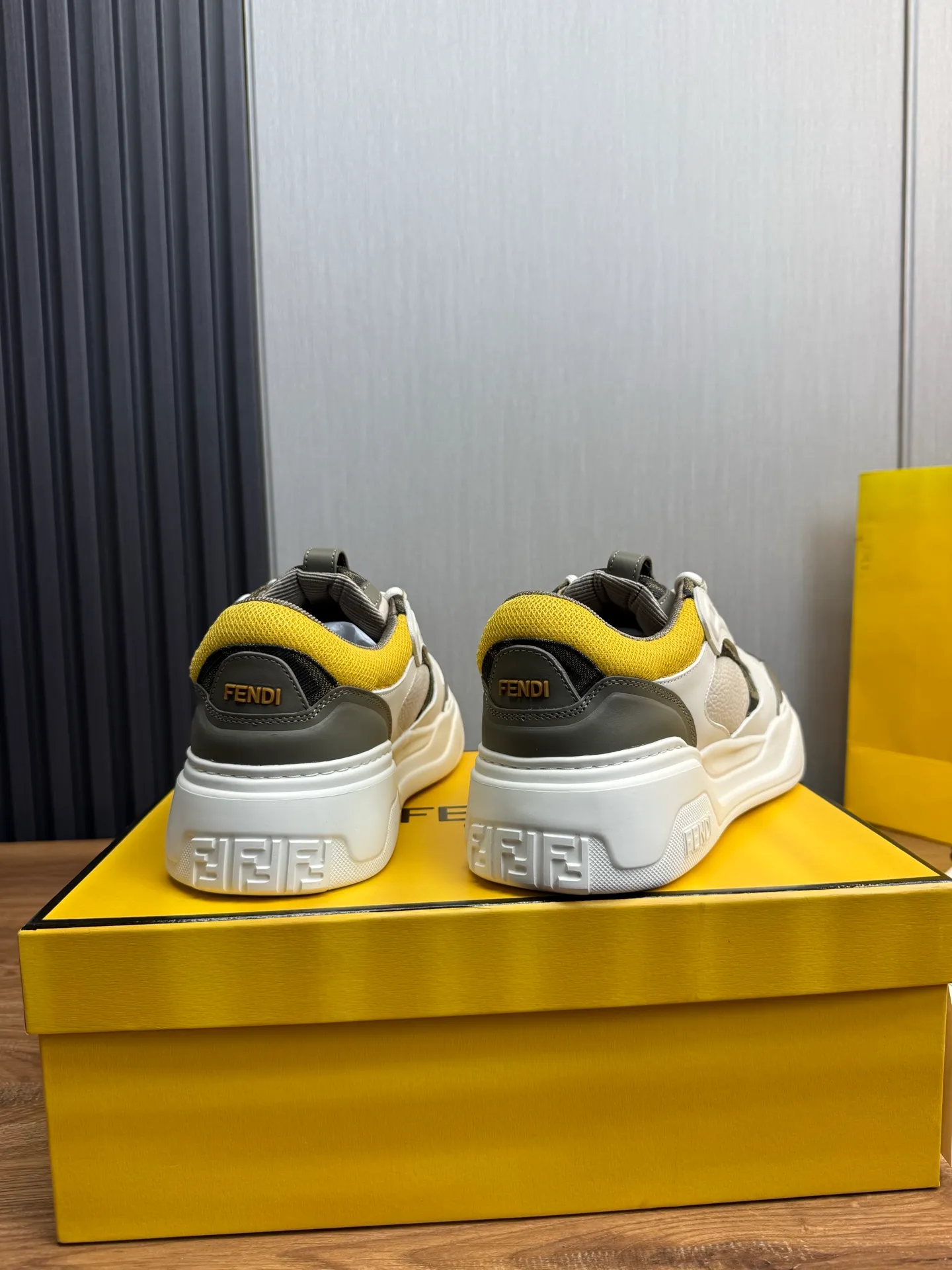 Men's shoes 💰780💰 Fendi (FENDI) men's model official website 1:1 replica ⬆️ The latest hot sale 🔥Original cowhide stitching - Comfortable mesh lining Original outsole ✅Ready stock 38-45 (38.45 non-refundable)